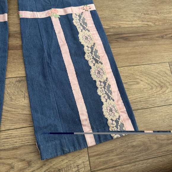 Vintage 70s Petit Fors Floral Lace Flared Jeans - Picture 9 of 12